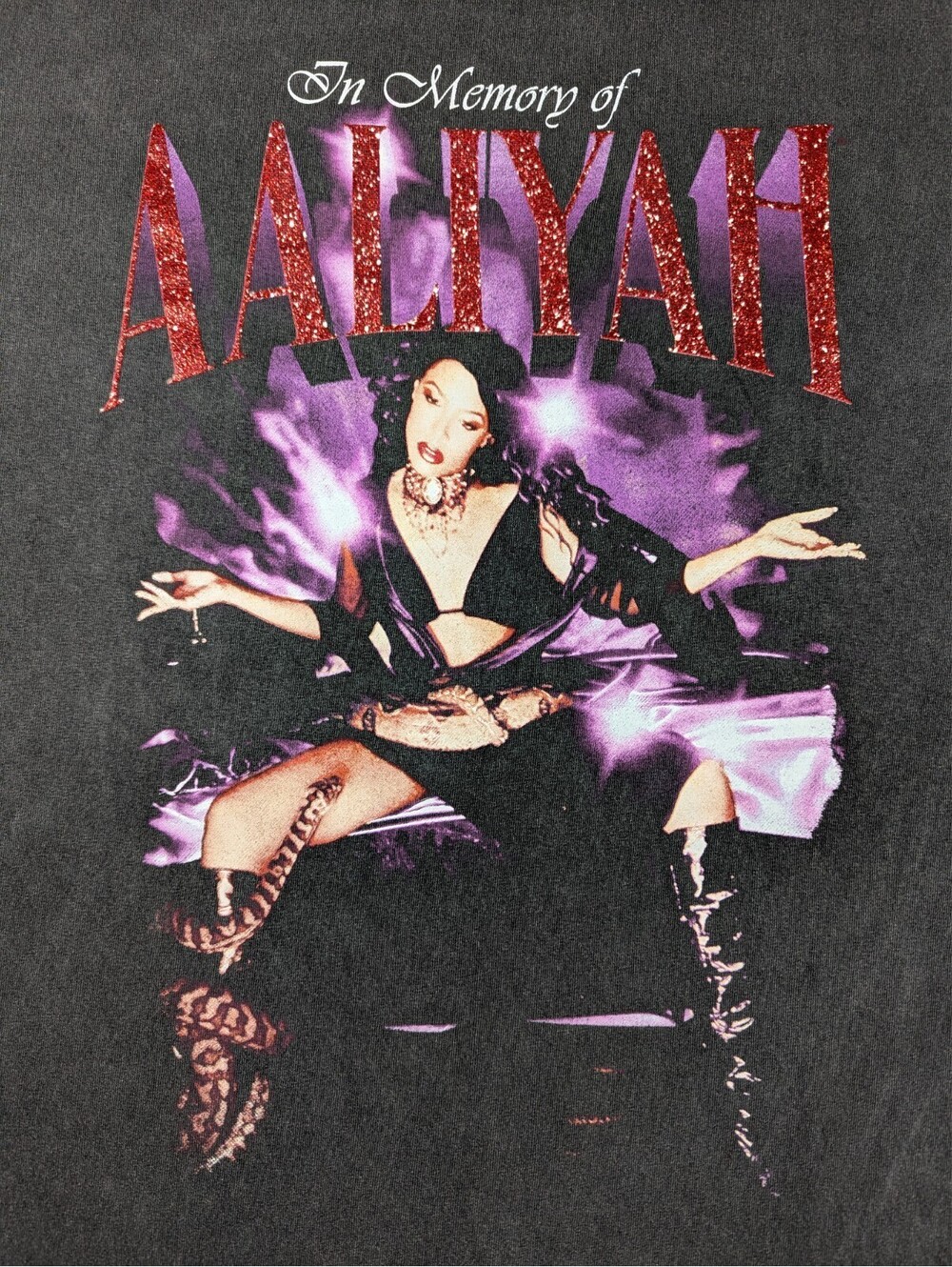 Aaliyah - In Memory Of Tour - Black Cotton - Men's or Women's T-Shirt - Size: 1x - Picture 2 of 9